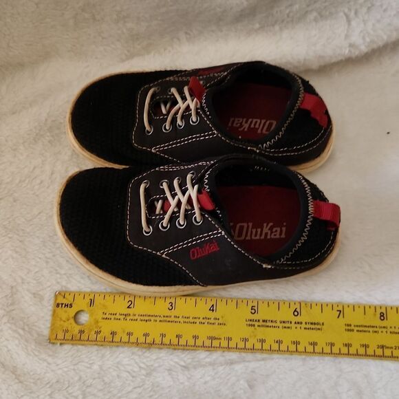 Olukai Slip On Boys Shoes 8 - Picture 6 of 6